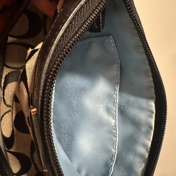 Coach signature canvas zip wristlet - Picture 10 of 10